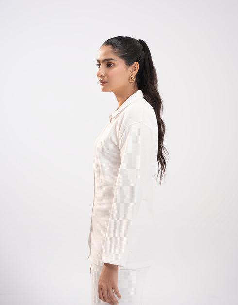 TEXTURED BUTTON DOWN SHIRT